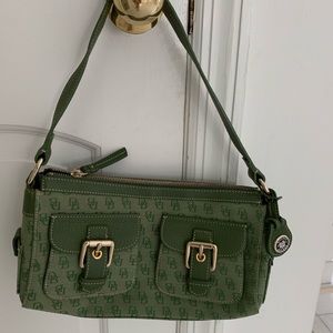 VINTAGE DOONEY & BOURKE GREEN HANDBAG